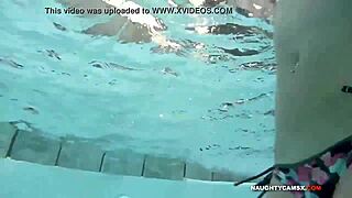 Booty shaking underwater captured in stunning HD with a sexy nude ass display