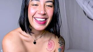 Fuck me while caressing my feet.