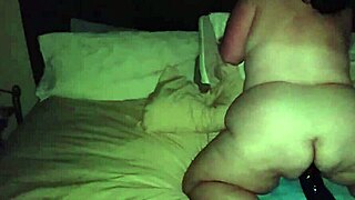 Big butt bbw whore fucking big black dildo 😈