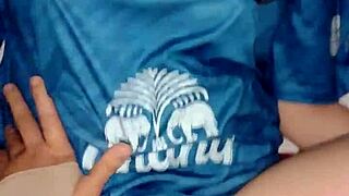 Hey, wanna see this Thai milf get creampied hard?