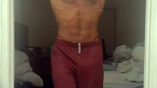 i move my body for daddy in black stockings