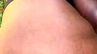 Ghetto lutka nussi ja imee ulkona