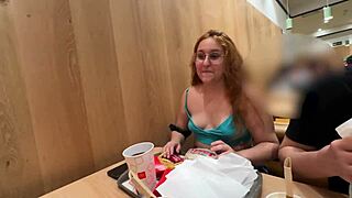 i stoped to eat and she wanted to fuck - trix mendes