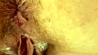 Anal krem og squirt - hvordan håndterer disse milfene så intense orgasmer?