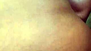 Ghetto lutka nussi ja imee ulkona