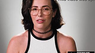 Ever Seen Casey Calvert Masturbate Solo Up Close? How Does She Orgasm So Wild?