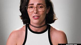 Ever Seen Casey Calvert Masturbate Solo Up Close? How Does She Orgasm So Wild?