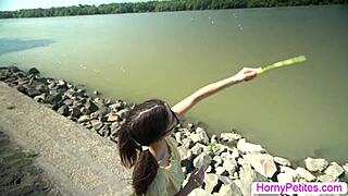 teen sara bell gets licked before hard fucking 😜