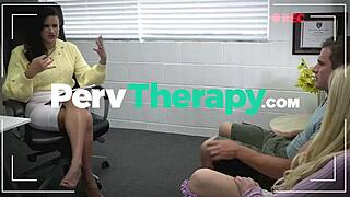 I’m obsessed with this Latina teen’s pretty pussy