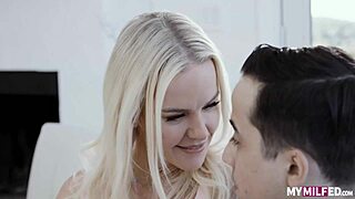 Pleasing mommy Slimthick Vic with hardcore doggystyle fucking