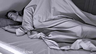 Unbelievable! Sticking Dick in Wife’s Pussy Early Morning for Loud Moaning Cumshot!