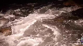 Novinha masturbates to squirting orgasm on the beach with big ass.