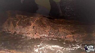 Novinha masturbates to squirting orgasm on the beach with big ass.