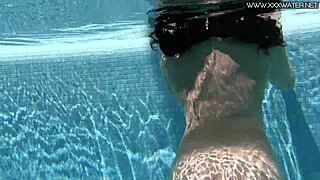 The sexiest woman in the underwater world: Jessica Lincoln
