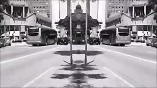 Novinha masturbates to squirting orgasm on the beach with big ass.