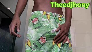 Gay Teen Sucking Black Brazilian Cock!