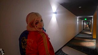 Ох, клянусь, розовую киску Харли Куинн полностью разнесли Джокер, Рейчел Люкс и Гибби Клоун!