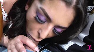 拉丁辣妹在野马67里被猛操