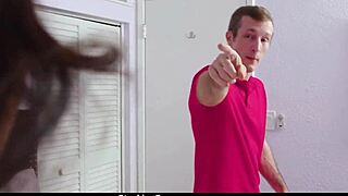 Lewd Man Eating Pussy Making His Girl Cum