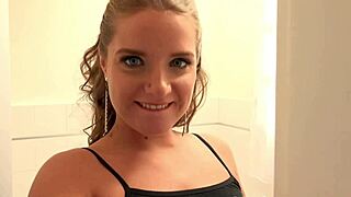 Wet and wild Sofi Goldfinger in golden pissy close-up