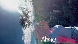 loira gostosa visita plantacao de milho