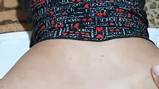 depois da festa, senti o boy metendo na minha buceta com força