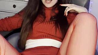 carolina iena, your wet pussy needs my fingers