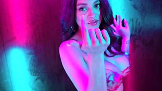 watch sexy brunette get ass stretched?