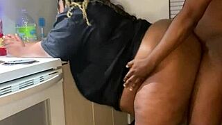Chubby BBW Gets Midnight Creampie Blast!