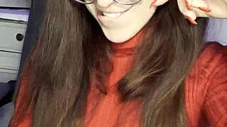 carolina iena, your wet pussy needs my fingers