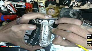 time to wrap up painting that little grey alien with dildos 😏