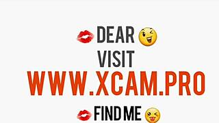 Webcam twerking with such delicious booty