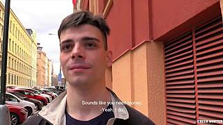 Czech Hunter 530 catches amateur gay for pay action