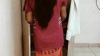 Maid's Naughty Fuck in Aalmari Wearing Pink Saree