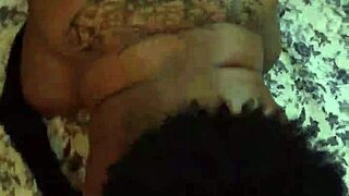 Hazelnutxxx showcases ebony ass shaking in the hood