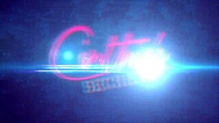 Cinthia Fernandez Does Arm Exercises