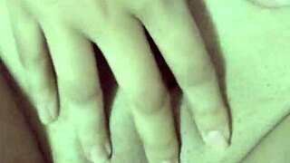 Fucking my wife hard, creampie overflowing, she can't take it.