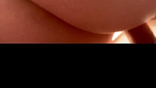 i'm dj brisa, sittin on the newbie's face and givin my tasty ass, oh yeah