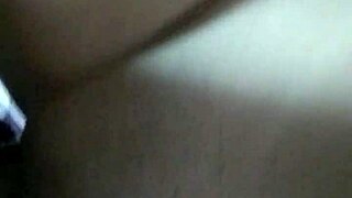 Fucking my wife hard, creampie overflowing, she can't take it.