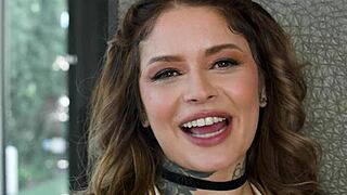 Damn, Vanessa Vega can barely handle Isiah Maxwell’s huge dick destroying her! 😱