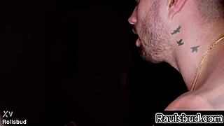 Tempo swinger con mio fratello, scambiamo nostre fiche russe calde 😜