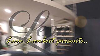 Tall blonde amateur shows huge camel toe in gamer casting! 🔥