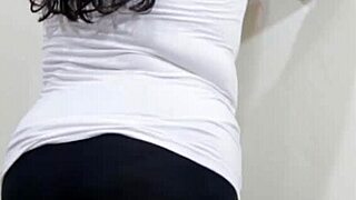 man, i got so turned on i had to rip her leggings apart