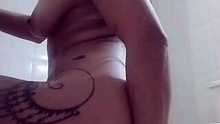 i was so horny while showering, fingering my tits