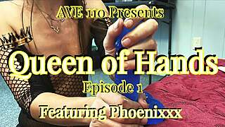 Queen of hands with toys and small waist