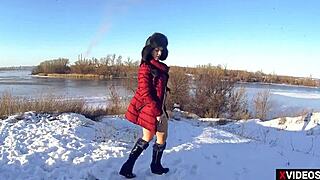 겨울 야외 눈 속 활동