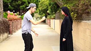 yo, check this sexy fuckin’ game of american kissin’ 🔥😉