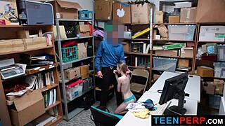 Офицер Wrex Oliver хваща малката 18+ Catarina Petrov. Тази тийнейджърка 18+ престъпничка получава жестоко наказание!