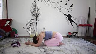 yoga lesson 370 with girlfriend instruction