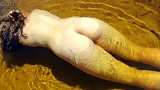 omg, first time at nudist beach w/ bruninha fonseca & joao o safado, i’m shakin’!